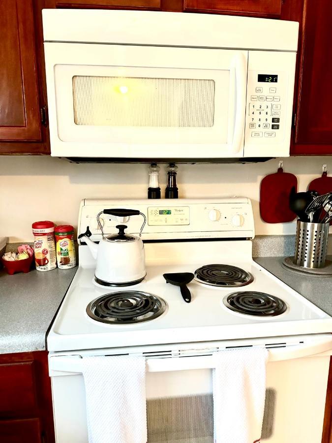 Lovely 2-Bedroom Condo W/Balcony And Free Parking Nashville Luaran gambar